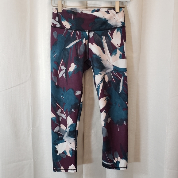 Fabletics Pants - Small Fabletics Purple Teal Floral Cropped Leggings